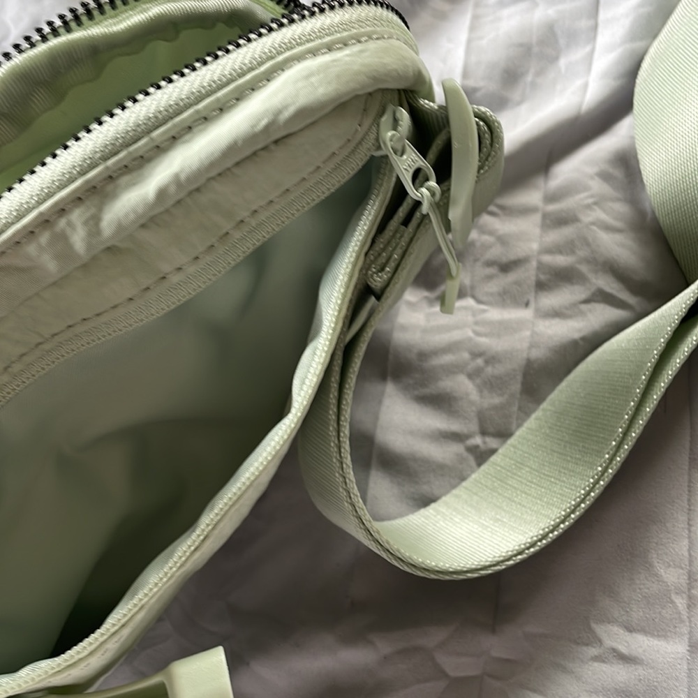 Lululemon Fanny pack - Picture 6 of 6